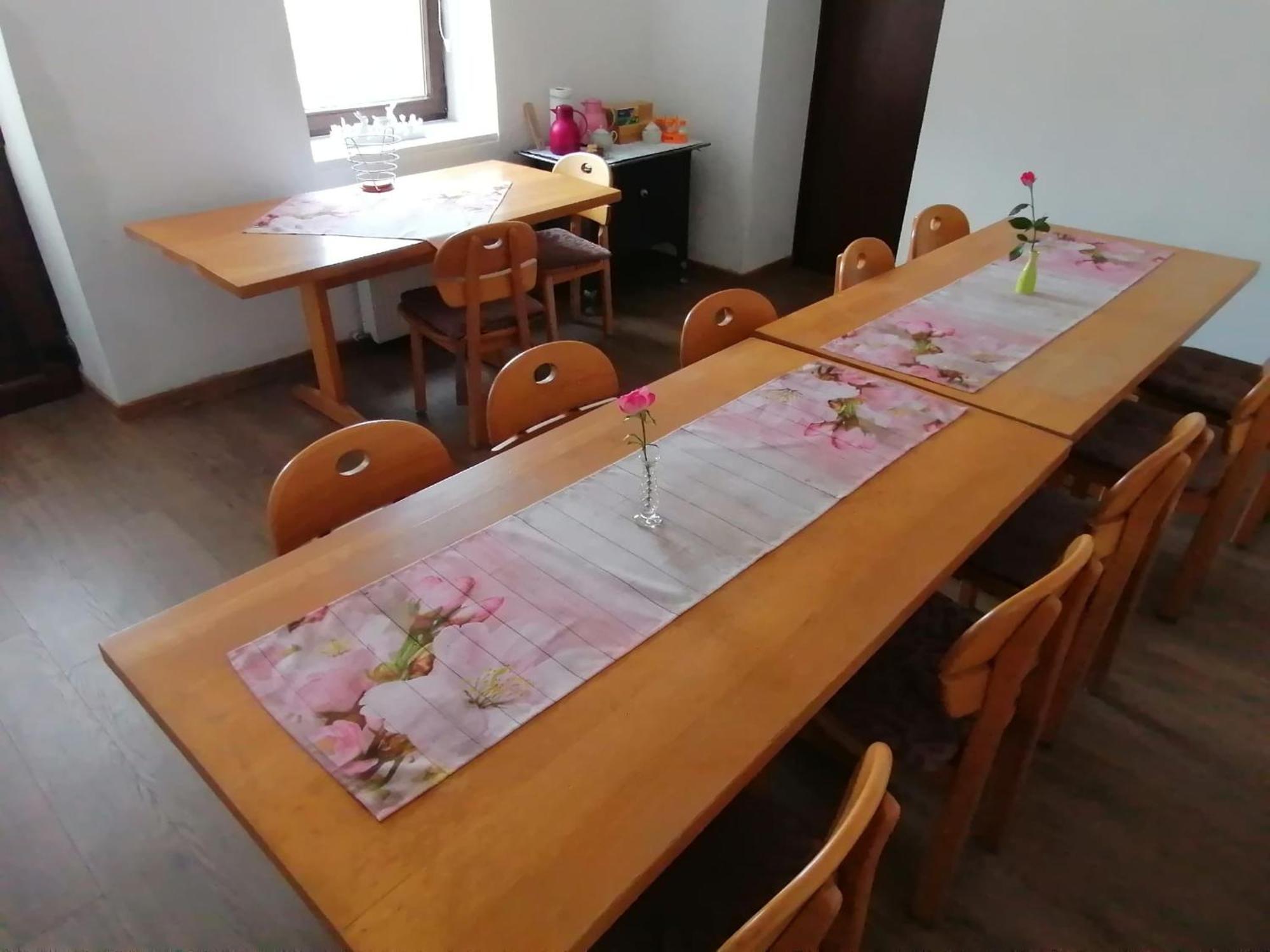 Casa Bunicii Hotel Sasca Montană Екстериор снимка