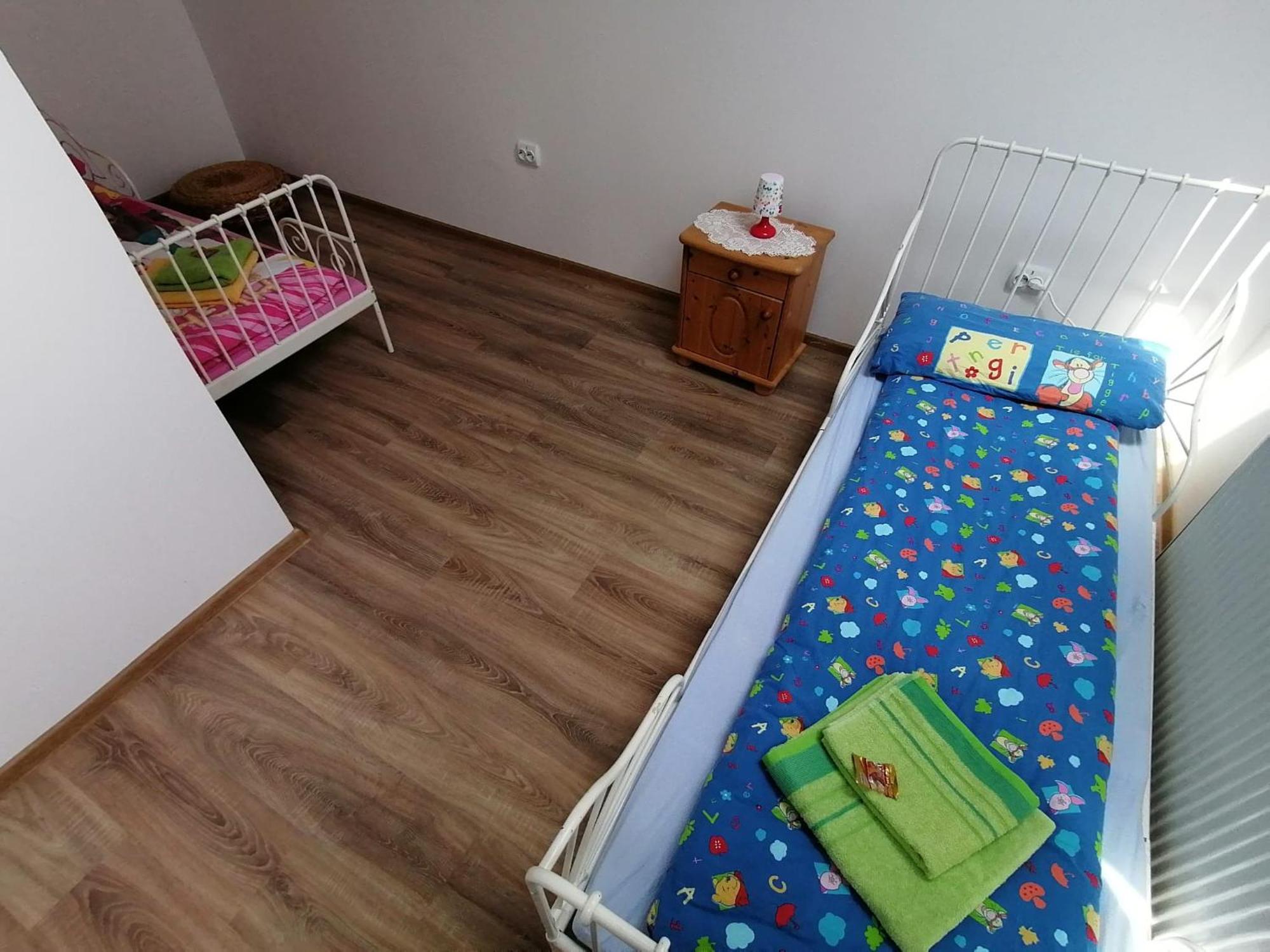 Casa Bunicii Hotel Sasca Montană Екстериор снимка