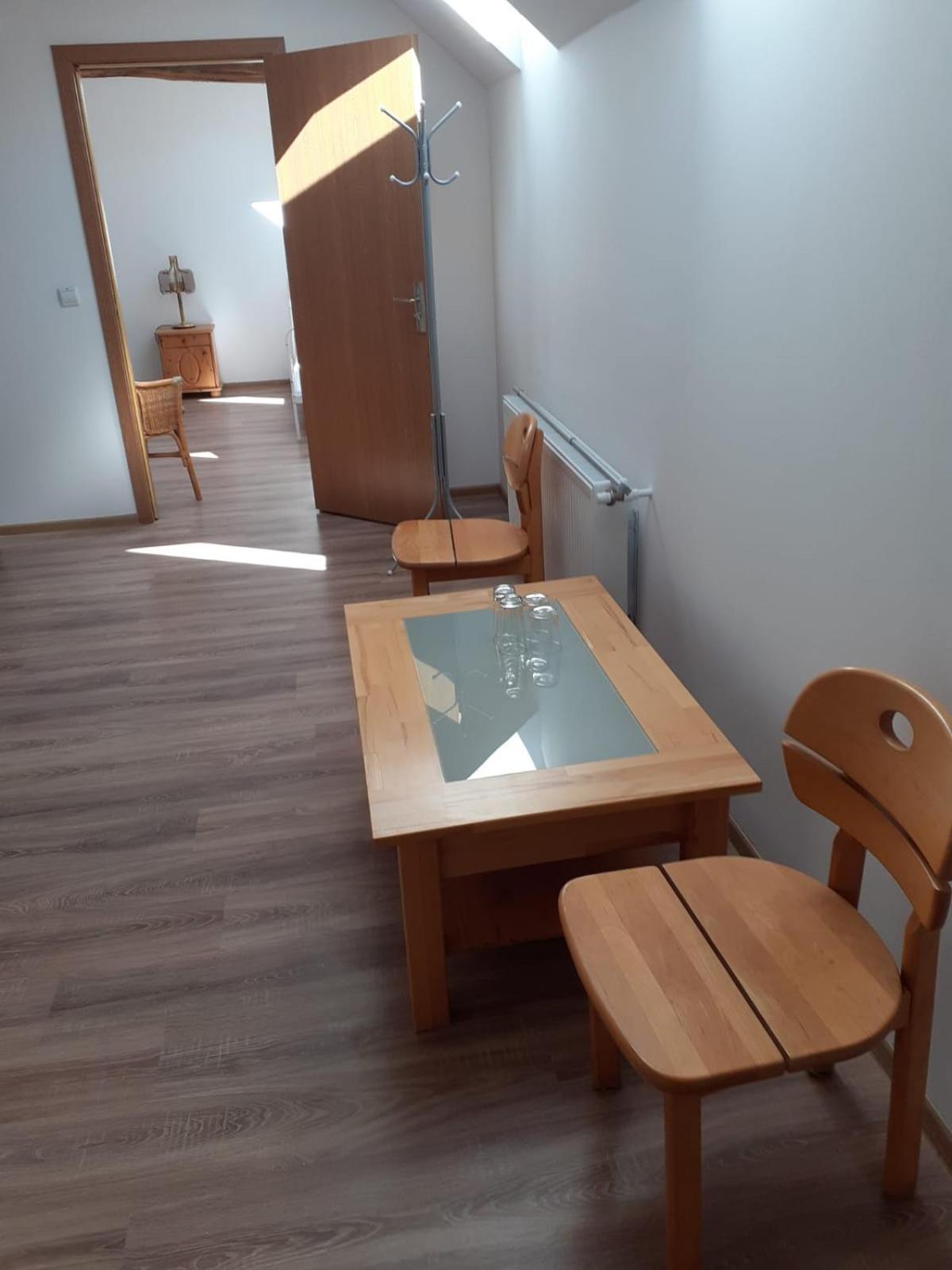 Casa Bunicii Hotel Sasca Montană Екстериор снимка